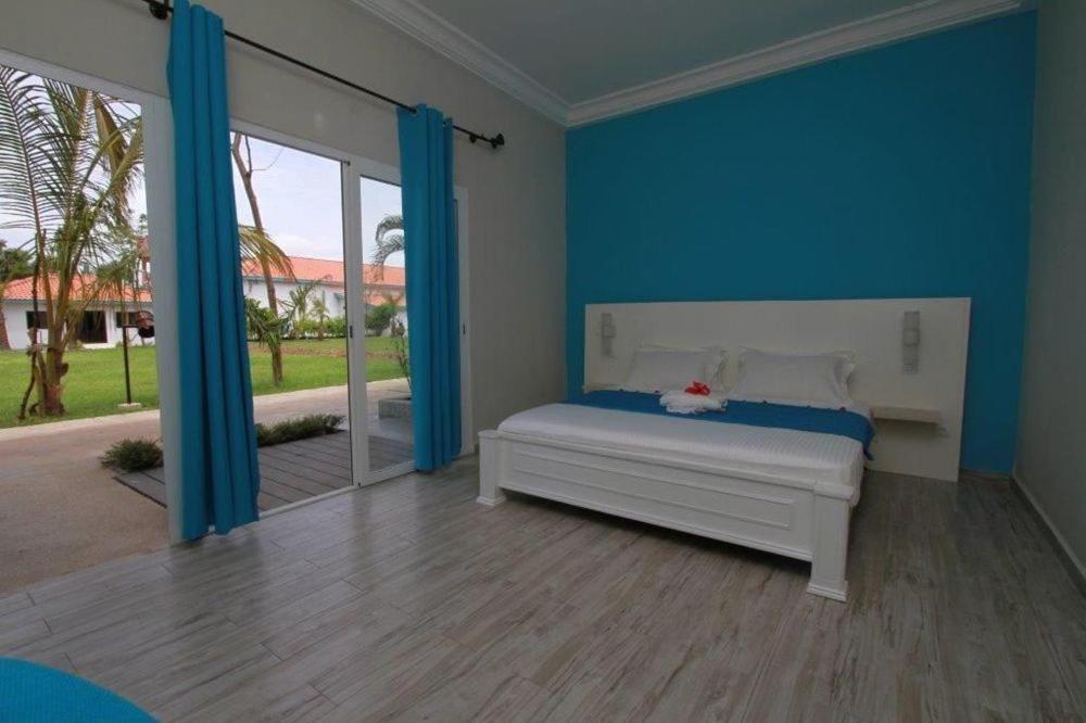 Djembe Beach Resort โคโลลิ ภายนอก รูปภาพ