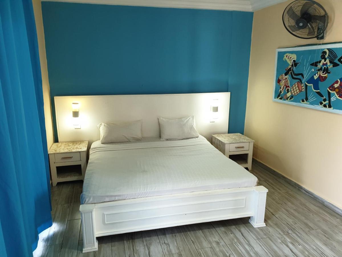 Djembe Beach Resort โคโลลิ ภายนอก รูปภาพ