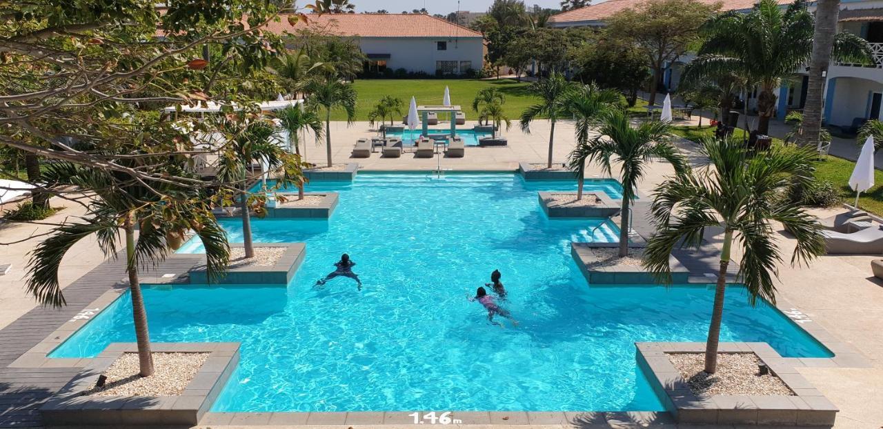 Djembe Beach Resort โคโลลิ ภายนอก รูปภาพ